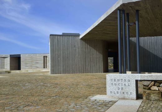 Nova xesta do Centro Social de Oleiros: nominado aos premios ‘Obra del Año’ da web de arquitectura máis importante do mundo